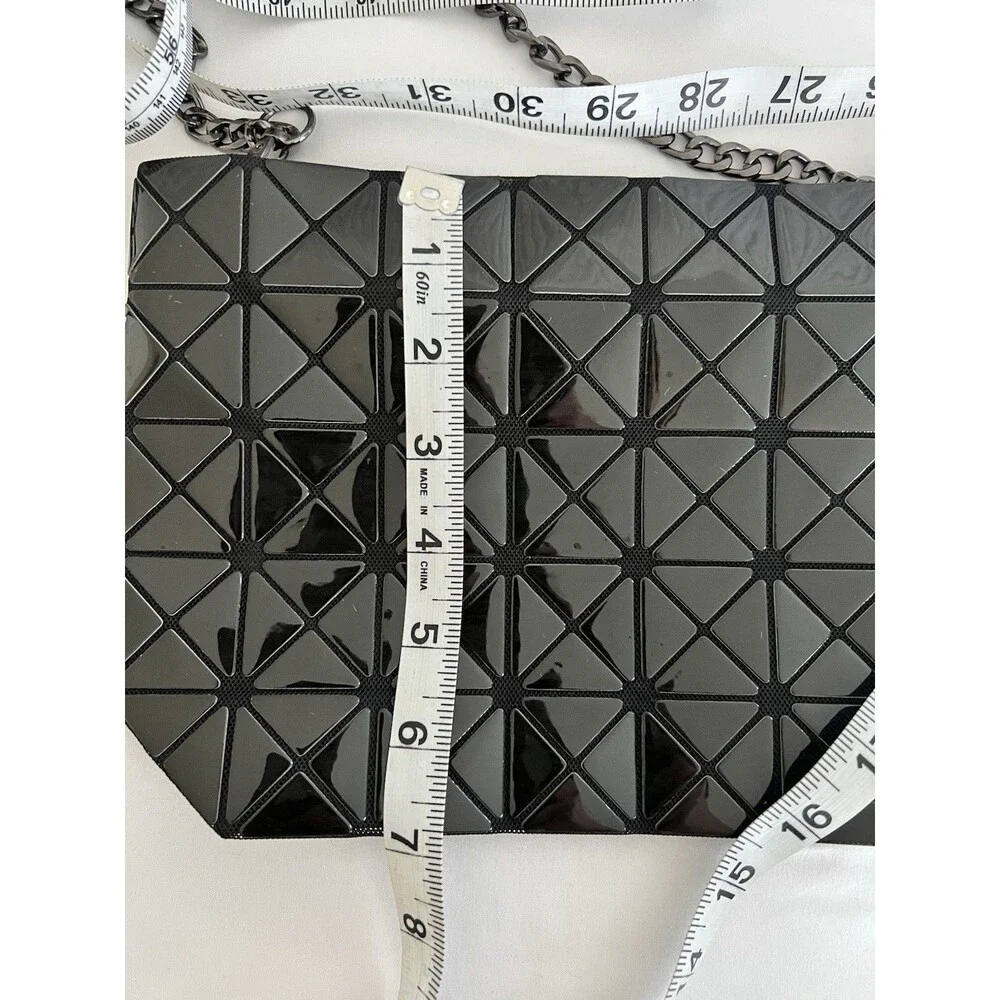 bao bao Issey Miyake Black Prism Chain Crossbody Bag EUC - Picture 7 of 7